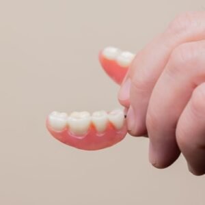 3 Ways to Prevent Loss of Taste When Getting Dentures